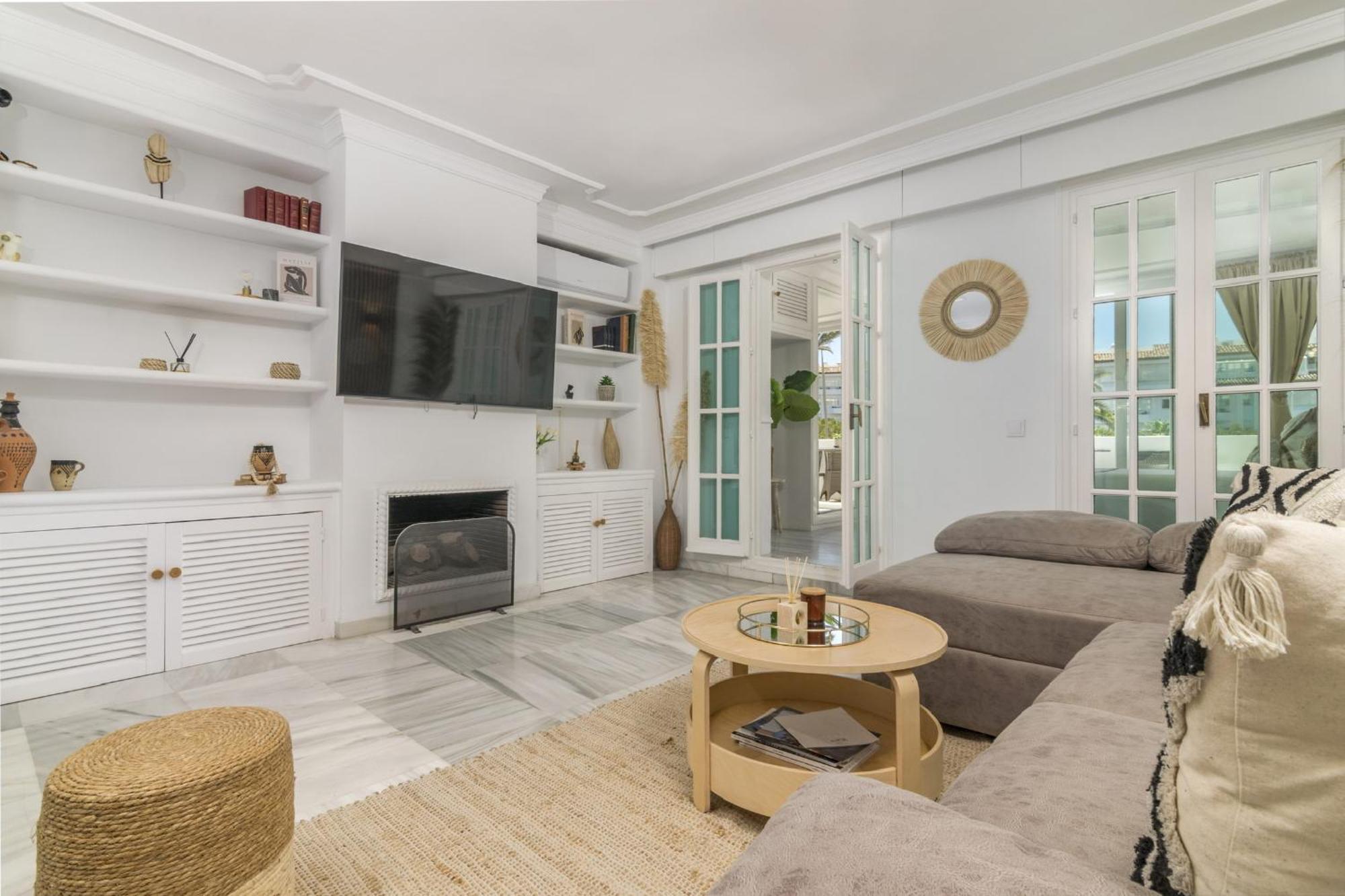 - New Modern Flat Nueva Andalucia In Puerto Banus - Exceptionnel Location